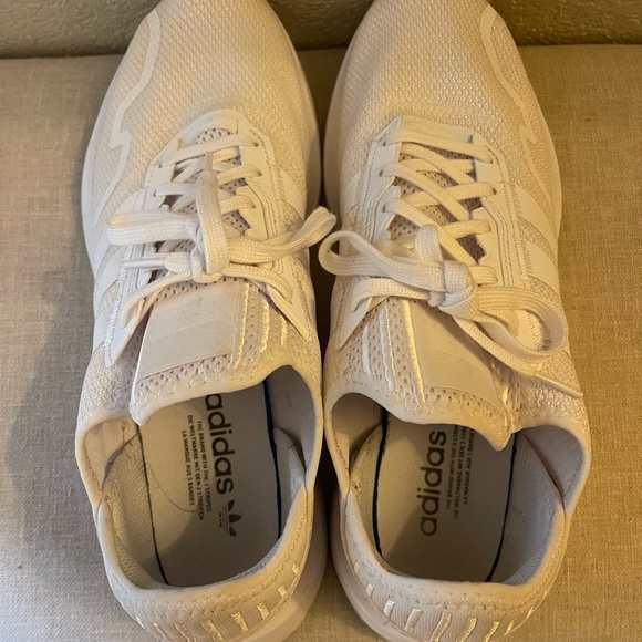 Adidas Men’s Swift Run Shoes - Picture 3 of 4